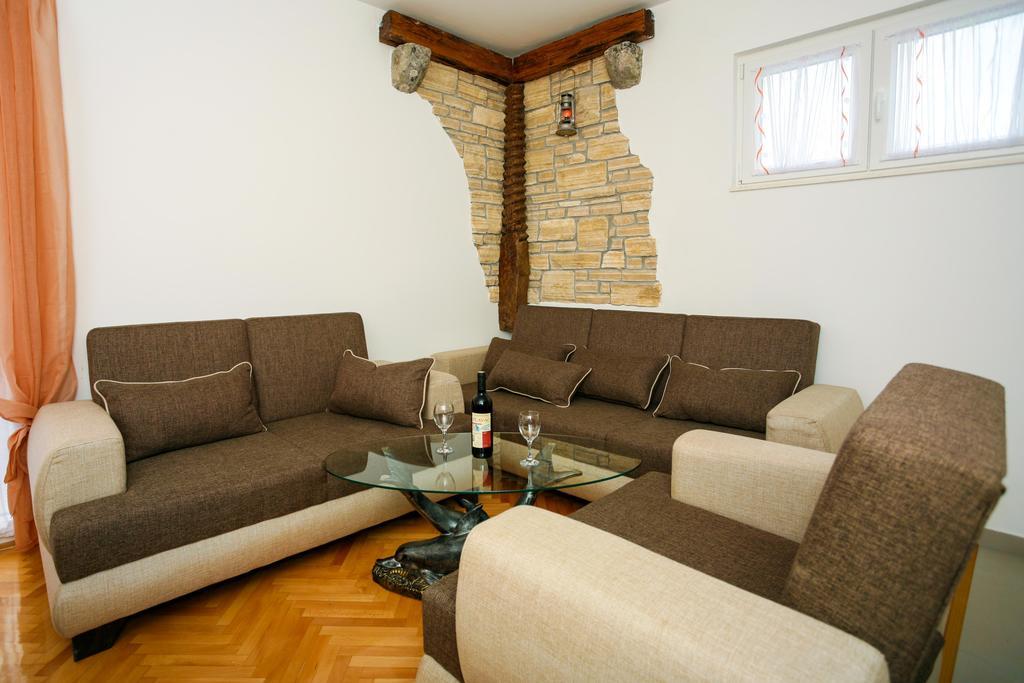 Apartments Intrada ポドストラナ エクステリア 写真