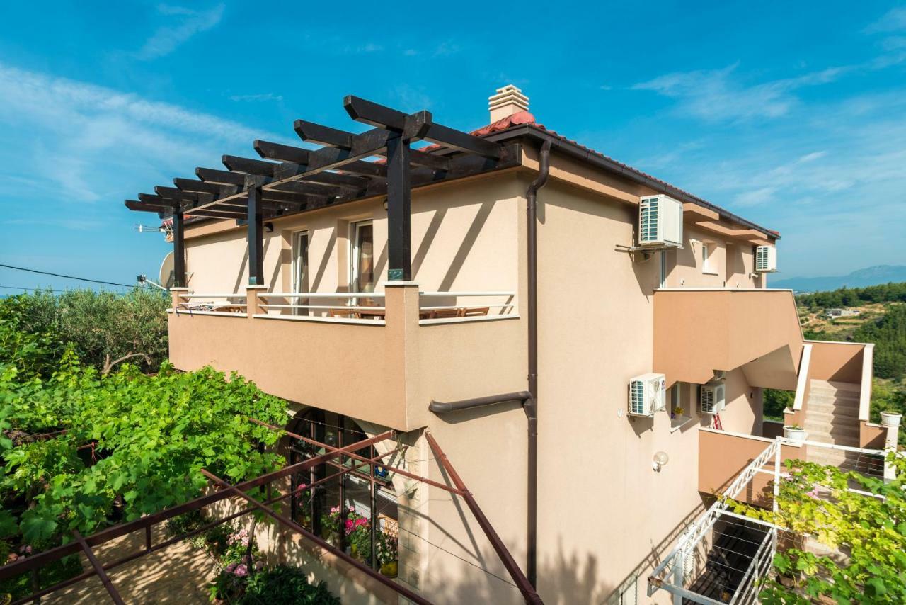 Apartments Intrada ポドストラナ エクステリア 写真