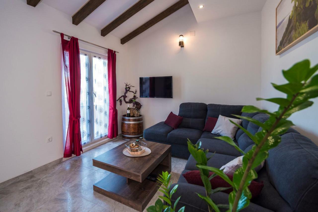 Apartments Intrada ポドストラナ エクステリア 写真